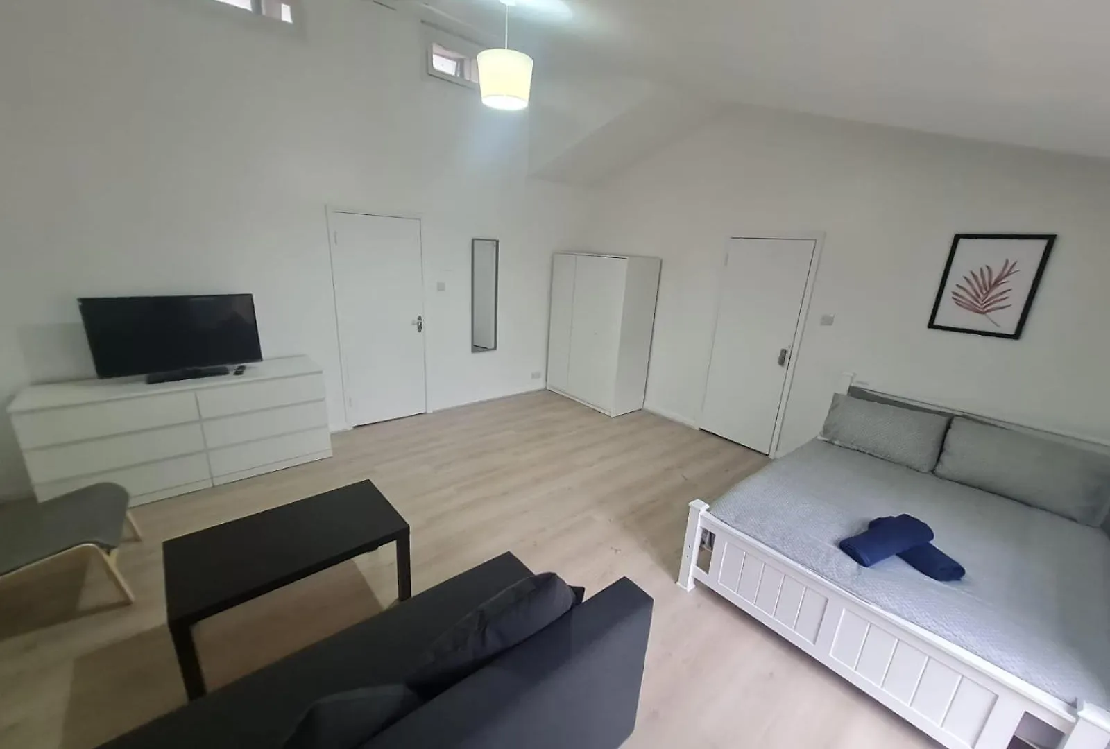 London E2 Rooms 0*,  United Kingdom