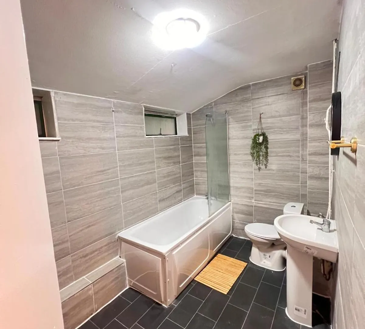 London E2 Rooms Guest house