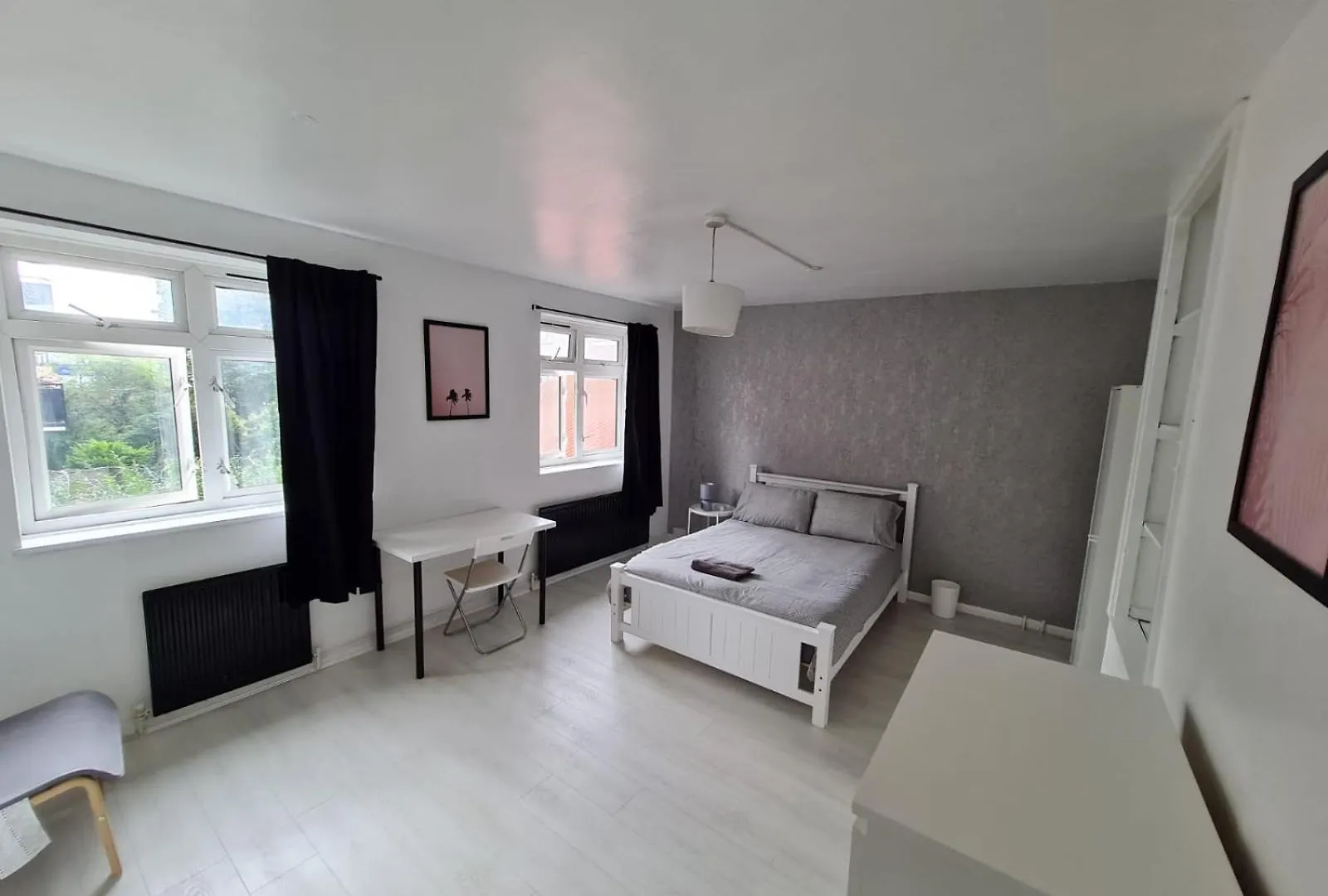 London E2 Rooms 0*,