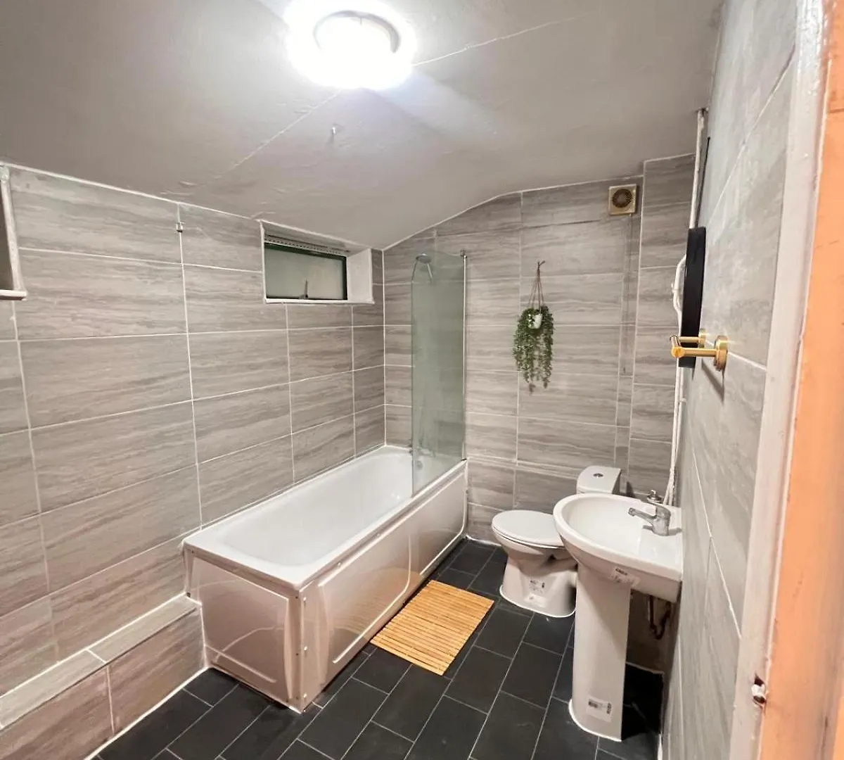 London E2 Rooms 0*,  United Kingdom